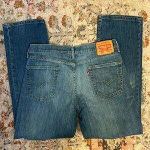 Levi’s 514 Straight Fit Men’s Jeans Size 34 X 32
Excellent Condition